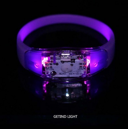 LED Leuchtarmband Soundgesteuert lila